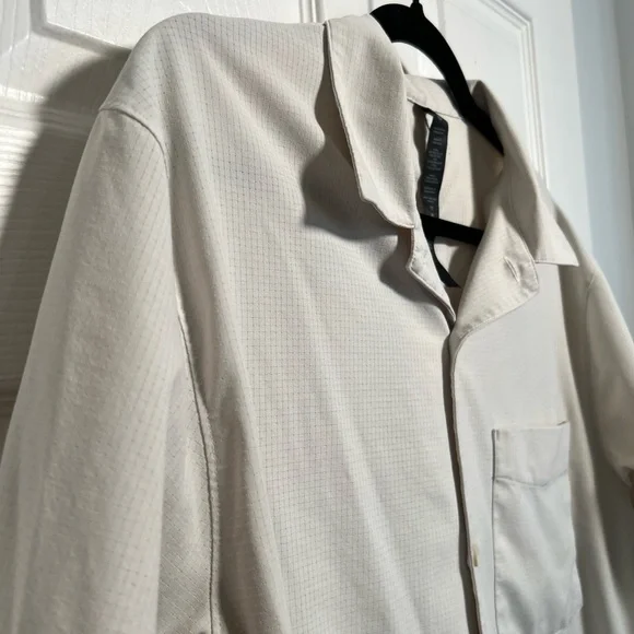 Lululemon Men’s Airing Easy Camp Collar Shirt - Picture 2 of 7